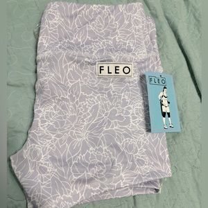 NWT FLEO Power High Rise Wildest Flower size L (PHR-L)